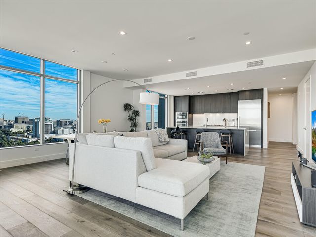 501 West Ave 2004, Austin, TX 78701