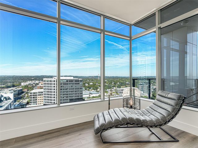 501 West Ave 2004, Austin, TX 78701