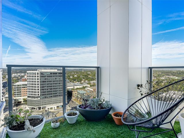 501 West Ave 2004, Austin, TX 78701