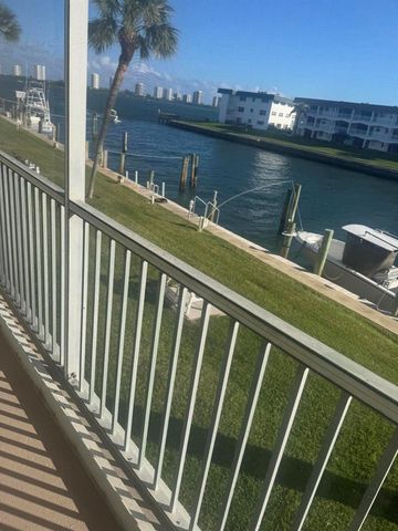 100 Paradise Harbour Boulevard 212, North Palm Beach, FL 33408