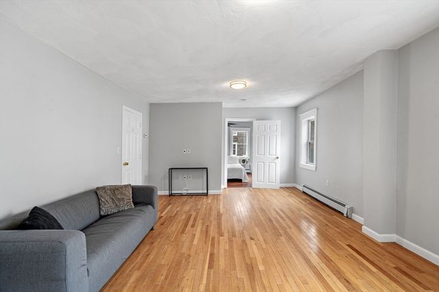 33 Essex St 1, Salem, MA 01970
