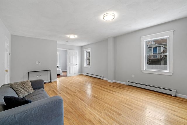 33 Essex St 1, Salem, MA 01970