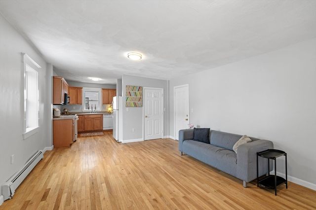 33 Essex St 1, Salem, MA 01970