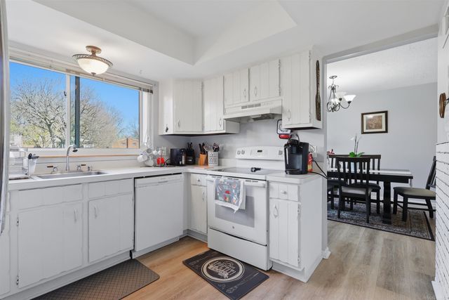 42211 Toddmark Ln Lane, Clinton Township, MI 48038