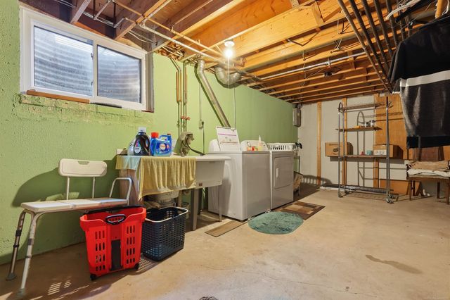 42211 Toddmark Ln Lane, Clinton Township, MI 48038