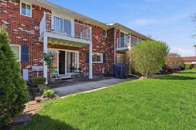 42211 Toddmark Ln Lane, Clinton Township, MI 48038