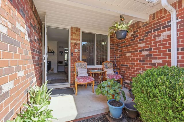 42211 Toddmark Ln Lane, Clinton Township, MI 48038