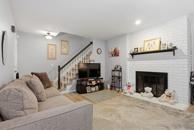 42211 Toddmark Ln Lane, Clinton Township, MI 48038