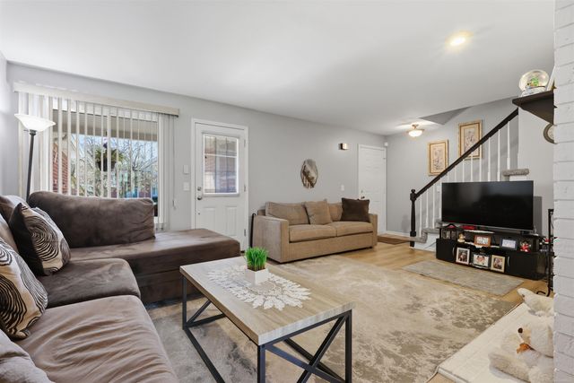 42211 Toddmark Ln Lane, Clinton Township, MI 48038
