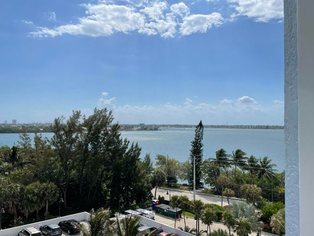 5200 N Ocean Drive 606, Singer Island, FL 33404
