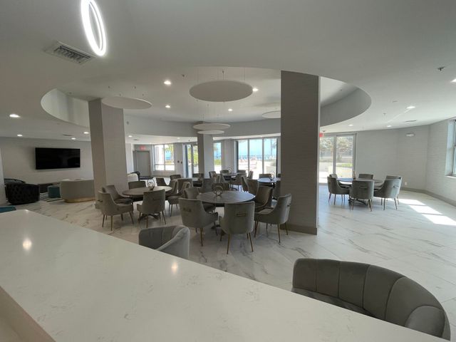 5200 N Ocean Drive 606, Singer Island, FL 33404