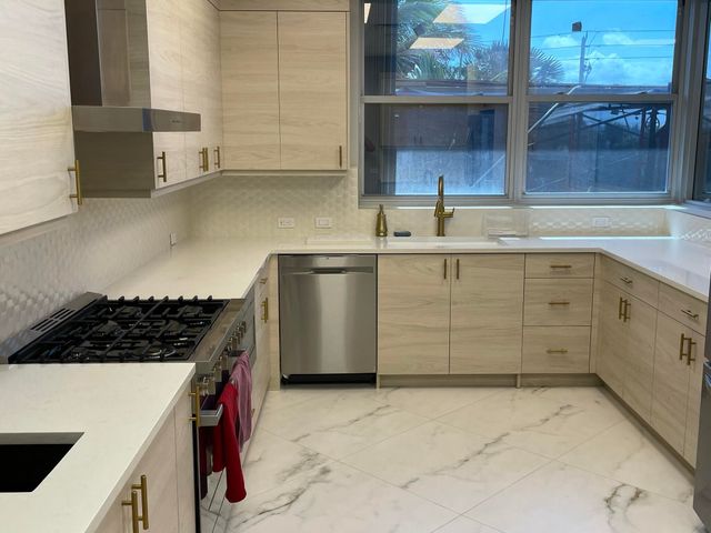 5200 N Ocean Drive 606, Singer Island, FL 33404