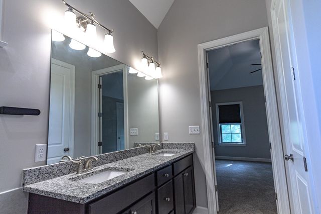 2422 CRIMSON RIDGE LN, Unincorporated, TN 38016