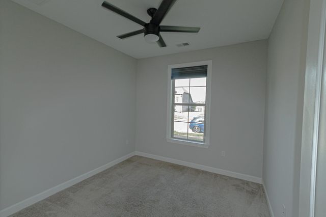 2422 CRIMSON RIDGE LN, Unincorporated, TN 38016