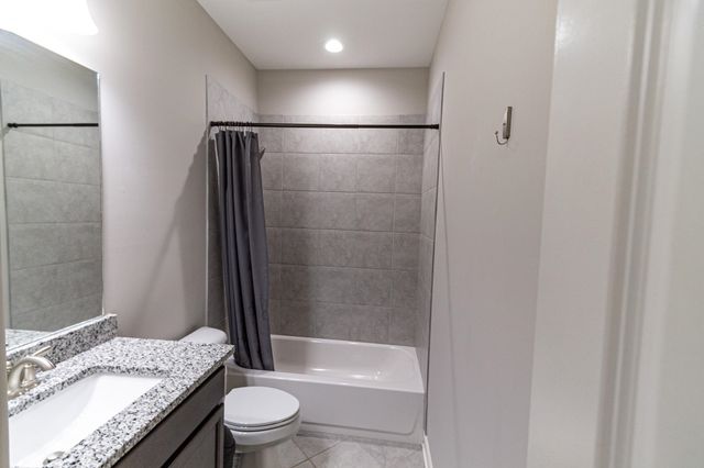 2422 CRIMSON RIDGE LN, Unincorporated, TN 38016