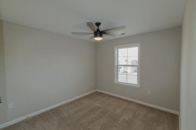 2422 CRIMSON RIDGE LN, Unincorporated, TN 38016