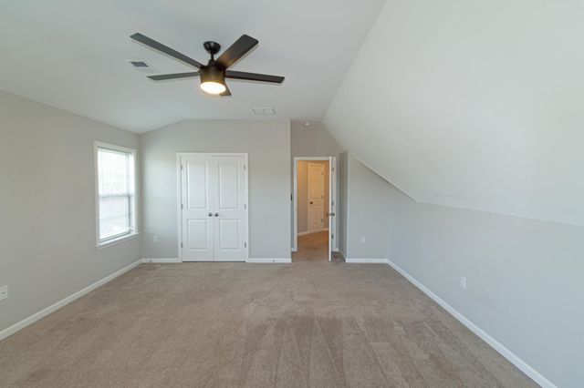 2422 CRIMSON RIDGE LN, Unincorporated, TN 38016