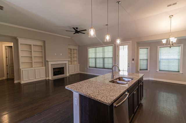 2422 CRIMSON RIDGE LN, Unincorporated, TN 38016
