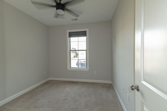 2422 CRIMSON RIDGE LN, Unincorporated, TN 38016