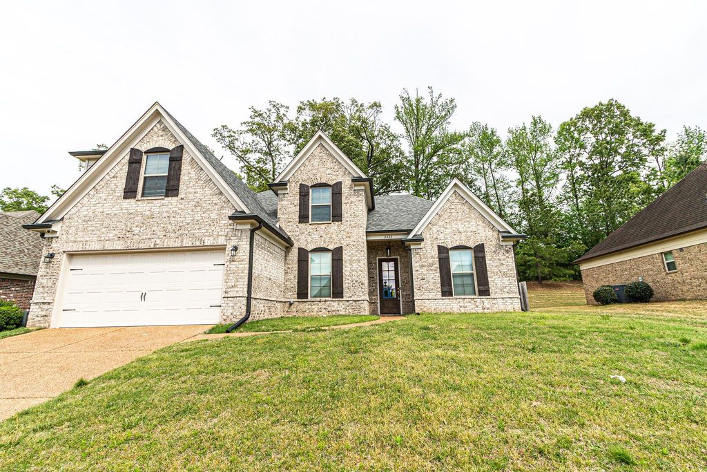 2422 CRIMSON RIDGE LN, Unincorporated, TN 38016
