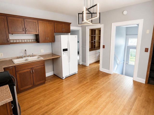 1325 S 11th STREET, Sheboygan, WI 53081