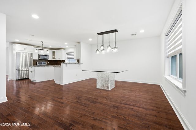 232 Woodcrest Road, Oakhurst, NJ 07755