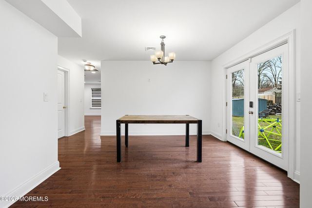 232 Woodcrest Road, Oakhurst, NJ 07755