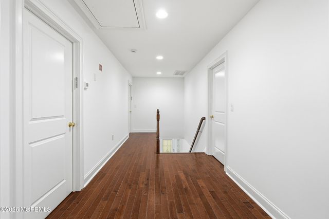 232 Woodcrest Road, Oakhurst, NJ 07755