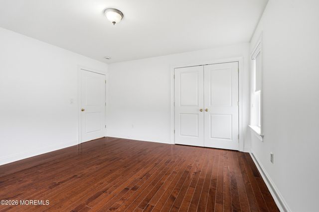 232 Woodcrest Road, Oakhurst, NJ 07755