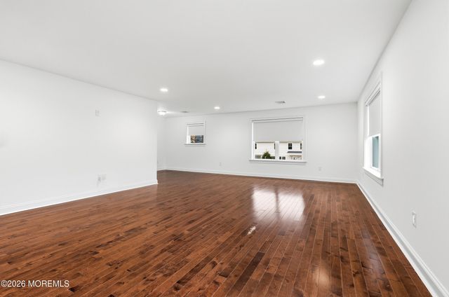 232 Woodcrest Road, Oakhurst, NJ 07755