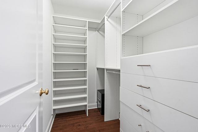 232 Woodcrest Road, Oakhurst, NJ 07755