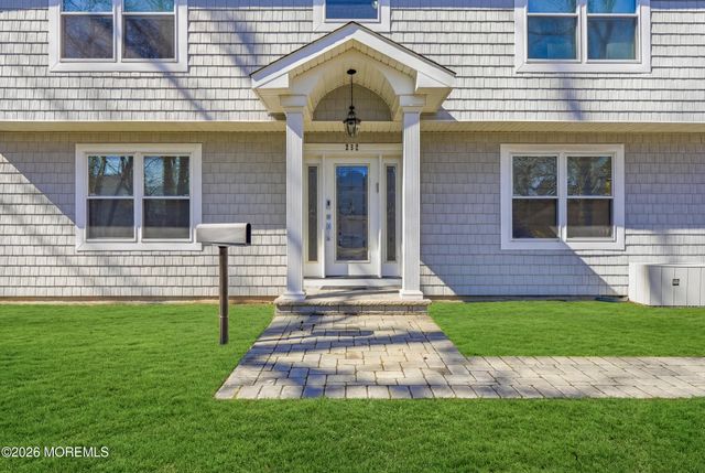 232 Woodcrest Road, Oakhurst, NJ 07755