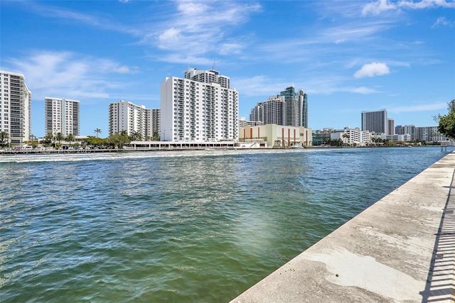 1000 Parkview Dr 811, Hallandale Beach, FL 33009