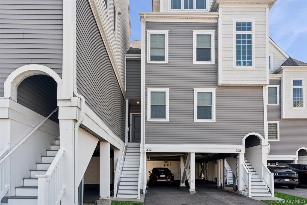 332 Marina Pointe Drive 332, East Rockaway, NY 11518