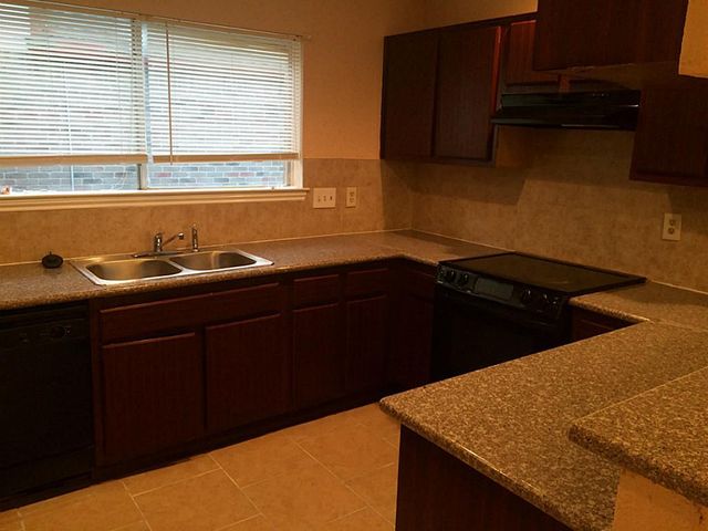 16826 Rippling Mill Drive, Sugar Land, TX 77498