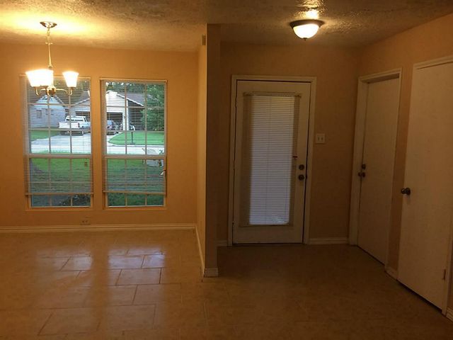 16826 Rippling Mill Drive, Sugar Land, TX 77498