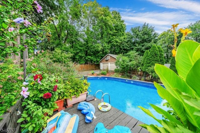 17 Floyd Rd, Verona Twp., NJ 07044