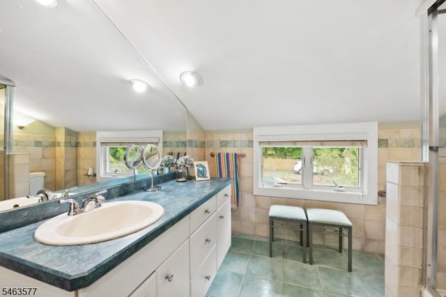 17 Floyd Rd, Verona Twp., NJ 07044