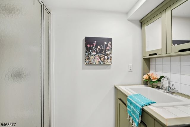 17 Floyd Rd, Verona Twp., NJ 07044