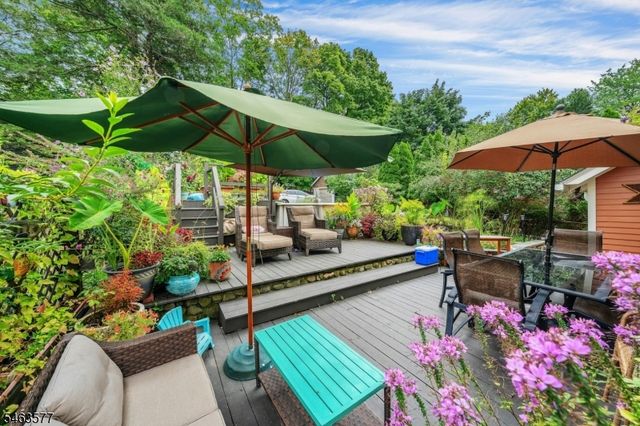 17 Floyd Rd, Verona Twp., NJ 07044