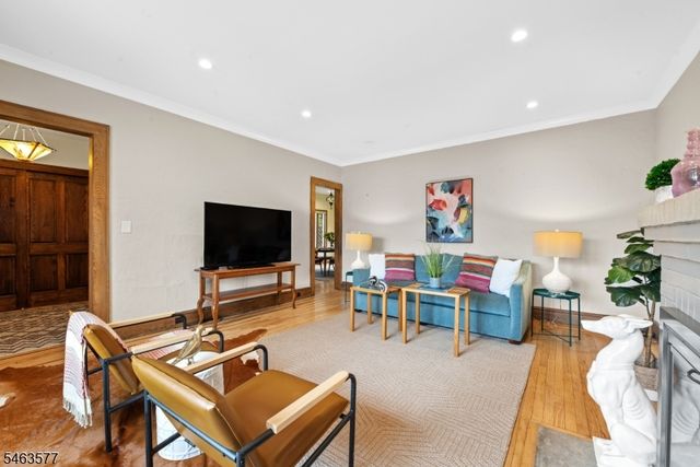17 Floyd Rd, Verona Twp., NJ 07044