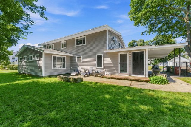 94 Florence Rd, Lowell, MA 01851
