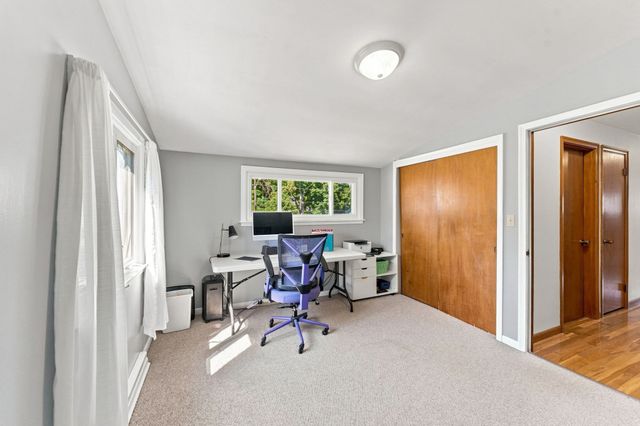 94 Florence Rd, Lowell, MA 01851