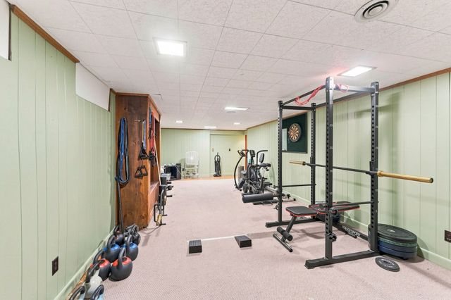 94 Florence Rd, Lowell, MA 01851