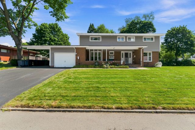 94 Florence Rd, Lowell, MA 01851