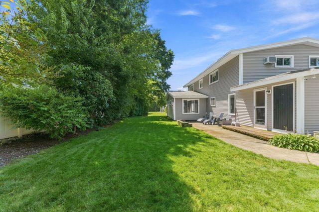 94 Florence Rd, Lowell, MA 01851