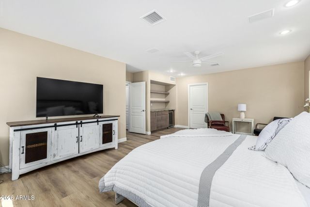 11832 N OAKHURST Way, Scottsdale, AZ 85254