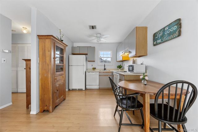 116 Westend Avenue 8, Freeport, NY 11520