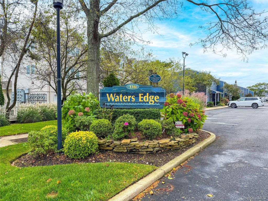 116 Westend Avenue 8, Freeport, NY 11520