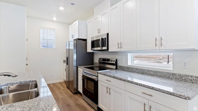 68 N PROVO RIVER RD, Saratoga Springs, UT 84045
